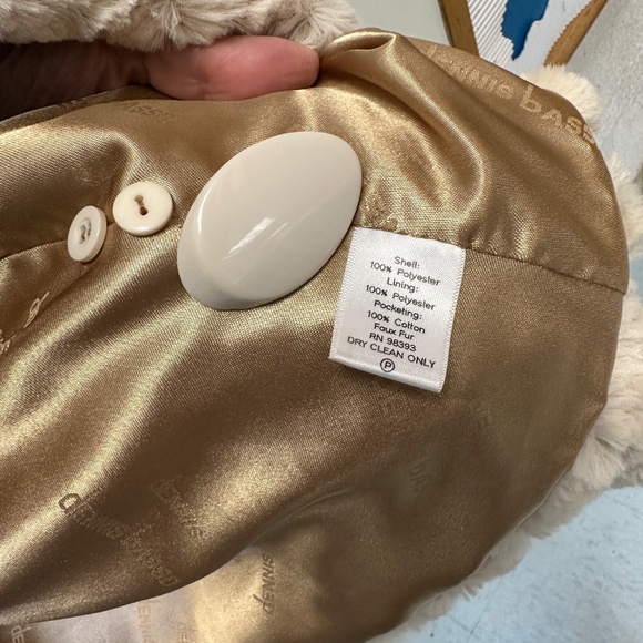 Dennis Basso Faux Fur Cream Swirl Coat Fully Lined Size Small - Picture 12 of 16